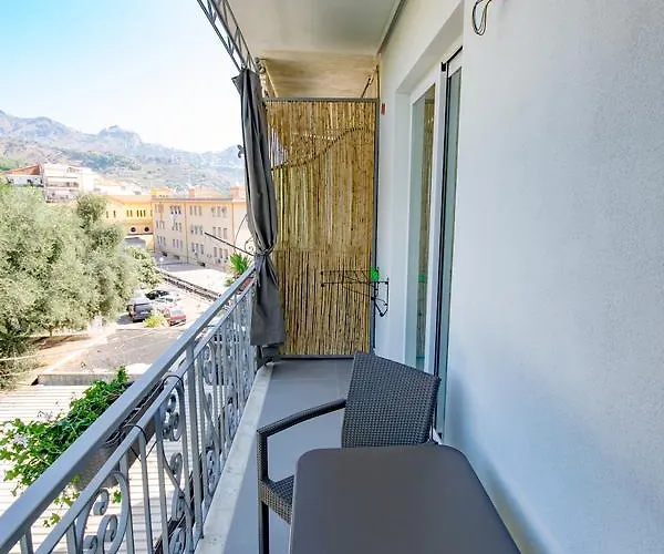 Namuri فندق مبيت وإفطار جيارديني ناكسوس