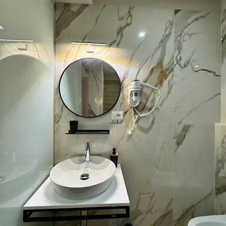 Namuri Oda ve Kahvaltı 3*