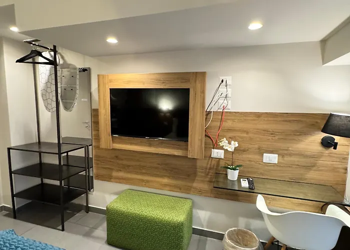 Namuri 지아르디니낙소스